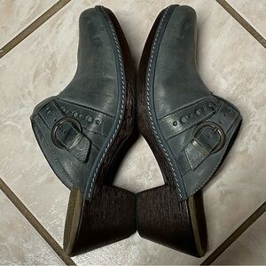 Clark’s Bendables “Fresia Shells” Leather Clogs/Mules
